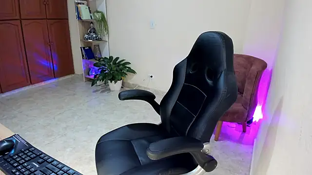 Nathalie 29 online show from June 16, 1:58 pm