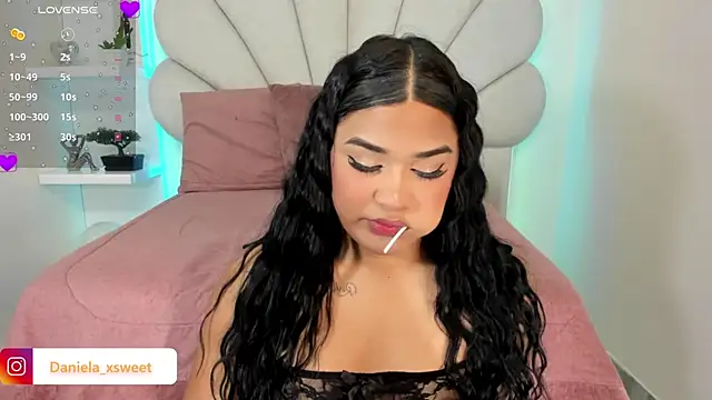 Danielaangelina online show from January 7, 7:11 am