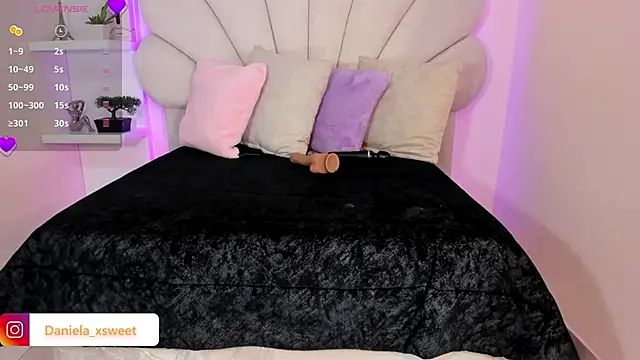 Danielaangelina online show from March 14, 5:46 am