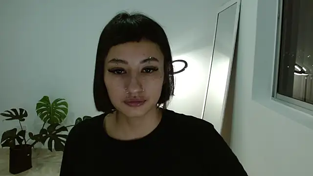 Snapshot of ggor4w33 chatting on February 2, 10:35 am ggor4w33 online show from February 2, 10:35 am
