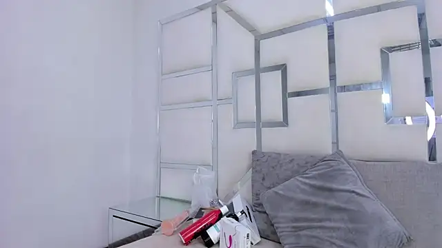 ZoeWan69 online show from December 16, 11:04 am