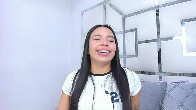 ZoeWan69 online show from March 13, 2:12 pm