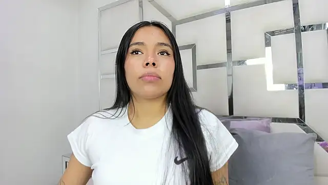 Snapshot of ZoeWan69 chatting on May 25, 12:44 pm ZoeWan69 online show from May 25, 12:44 pm