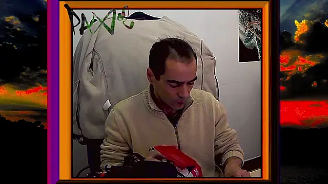 ReyDeBotones online show from February 25, 9:24 pm