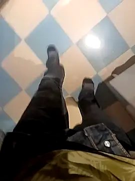 Snapshot of Dam70 chatting on September 17, 4:58 am Dam70 online show from September 17, 4:58 am