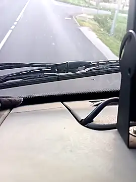 Snapshot of Dam70 chatting on September 18, 5:42 am Dam70 online show from September 18, 5:42 am