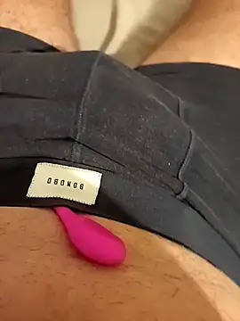 Snapshot of Dam70 chatting on September 19, 8:20 pm Dam70 online show from September 19, 8:20 pm