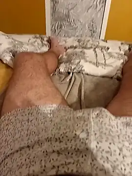 Snapshot of Dam70 chatting on October 8, 7:44 pm Dam70 online show from October 8, 7:44 pm