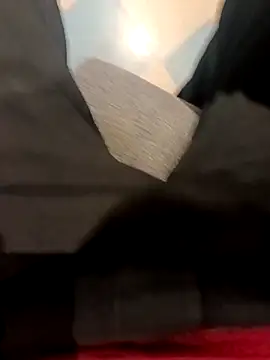 Snapshot of Dam70 chatting on November 22, 6:34 am Dam70 online show from November 22, 6:34 am