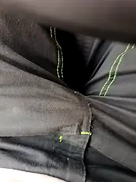 Snapshot of Dam70 chatting on December 2, 1:28 pm Dam70 online show from December 2, 1:28 pm