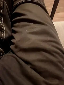 Snapshot of Dam70 chatting on December 16, 8:25 pm Dam70 online show from December 16, 8:25 pm