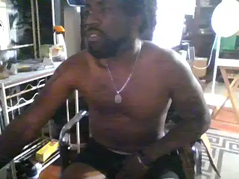 Snapshot of BigDMann40 chatting on February 9, 2:07 pm BigDMann40 online show from February 9, 2:07 pm