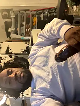 Snapshot of BigDMann40 chatting on November 30, 9:13 am BigDMann40 online show from November 30, 9:13 am