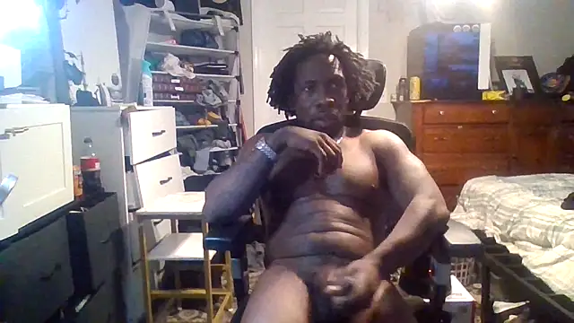 Snapshot of BigDMann40 chatting on December 3, 8:29 pm BigDMann40 online show from December 3, 8:29 pm