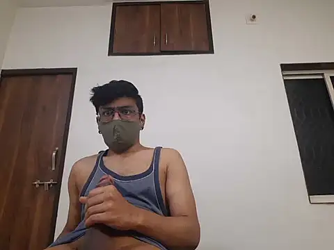 Snapshot of kk77102 chatting on February 15, 6:33 pm kk77102 online show from February 15, 6:33 pm