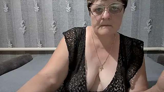 Snapshot of ElzaJewel chatting on May 24, 12:32 pm ElzaJewel online show from May 24, 12:32 pm