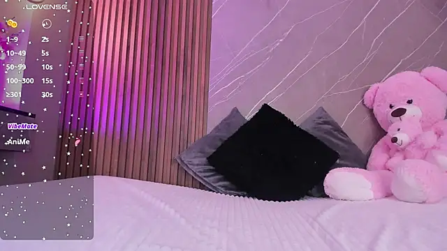 Snapshot of ariana_jhonson1 chatting on November 22, 12:15 pm ariana jhonson1 online show from November 22, 12:15 pm