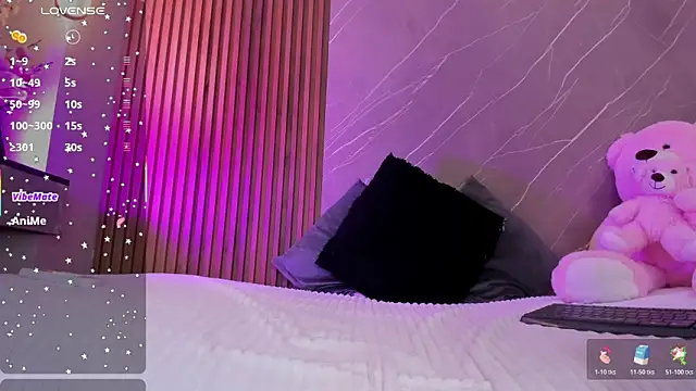 Snapshot of ariana_jhonson1 chatting on December 2, 12:21 pm ariana jhonson1 online show from December 2, 12:21 pm