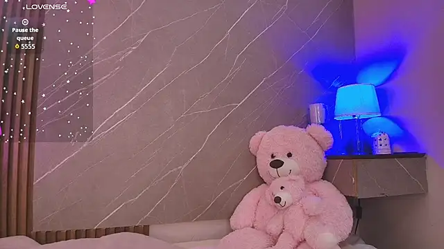 ariana jhonson1 online show from June 26, 11:14 am