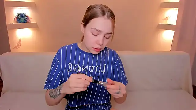 YourMegan online show from November 16, 5:40 pm