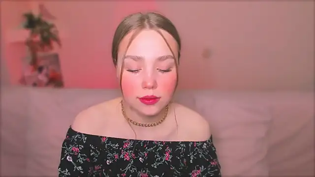 YourMegan online show from May 4, 5:42 pm
