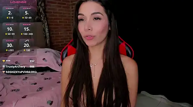 Snapshot of playsweetashley_ chatting on March 11, 6:00 am playsweetashley online show from March 11, 6:00 am