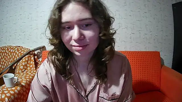 Snapshot of girliemilk chatting on November 26, 8:10 pm girliemilk online show from November 26, 8:10 pm