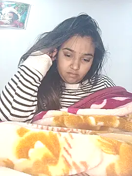 RAYI 01 online show from February 9, 11:04 pm