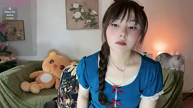 nanaliu6 online show from June 15, 7:54 am