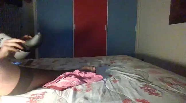 Snapshot of sheer_socks chatting on February 2, 9:34 pm sheer socks online show from February 2, 9:34 pm