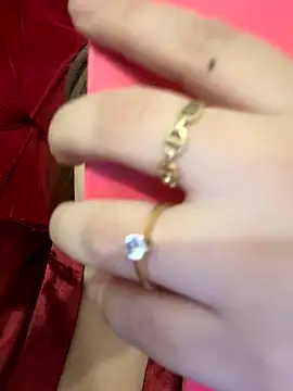 Snapshot of akirahattori chatting on October 8, 1:47 am akirahattori online show from October 8, 1:47 am