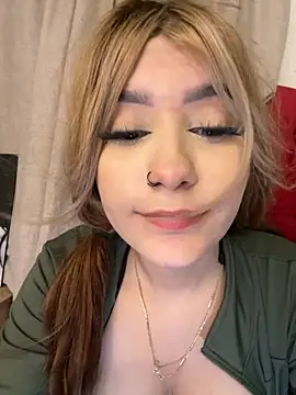 Snapshot of akirahattori chatting on November 7, 2:22 am akirahattori online show from November 7, 2:22 am