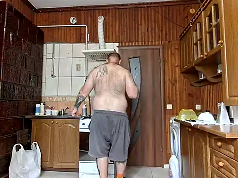 Snapshot of vitek1110 chatting on October 12, 7:51 am vitek1110 online show from October 12, 7:51 am