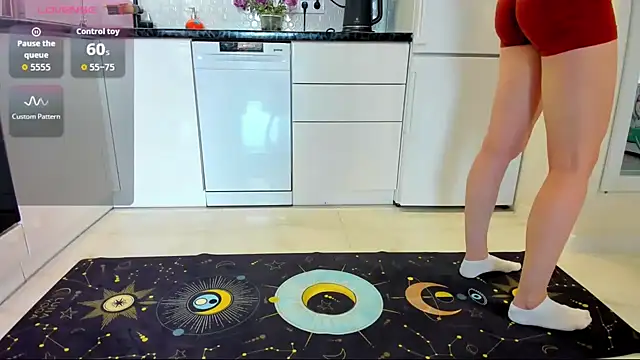 Snapshot of Katya_yoga chatting on October 14, 6:14 am Katya yoga online show from October 14, 6:14 am