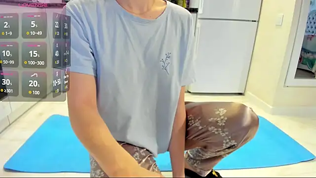 Snapshot of Katya_yoga chatting on December 5, 6:44 am Katya yoga online show from December 5, 6:44 am