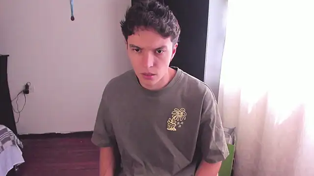 Snapshot of Mastrangelo_xxx chatting on March 18, 8:04 pm Mastrangelo xxx online show from March 18, 8:04 pm