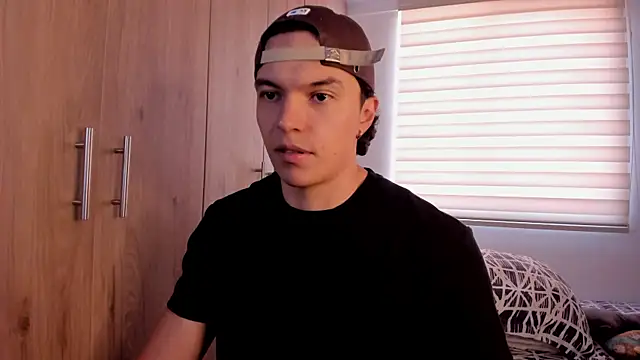 Snapshot of Mastrangelo_xxx chatting on November 22, 7:57 pm Mastrangelo xxx online show from November 22, 7:57 pm