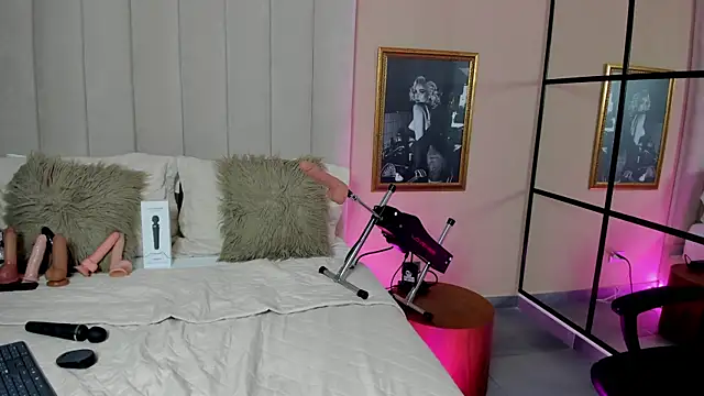 Snapshot of JessyCream chatting on February 3, 10:21 pm JessyCream online show from February 3, 10:21 pm