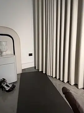 JessyCream online show from February 5, 1:10 am