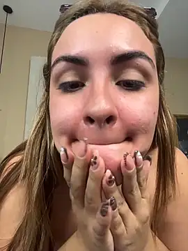 JessyCream online show from June 10, 1:10 pm