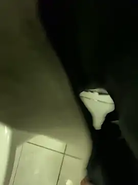 Snapshot of danielpg25 chatting on February 3, 12:15 am danielpg25 online show from February 3, 12:15 am