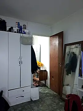 Snapshot of liamlara chatting on November 3, 12:24 am liamlara online show from November 3, 12:24 am