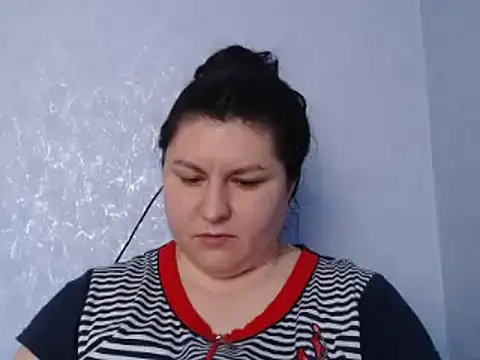 KiraSwee online show from March 6, 1:03 pm