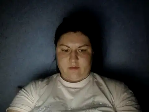 KiraSwee online show from March 13, 7:50 pm