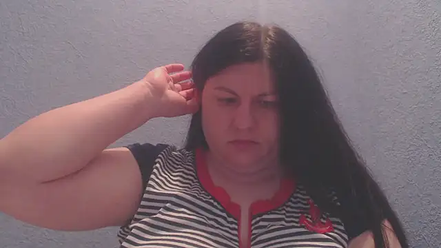 KiraSwee online show from February 10, 5:06 pm