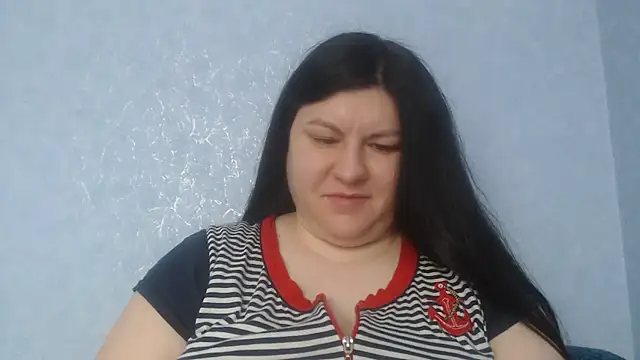 KiraSwee online show from February 14, 9:17 am