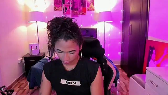 Snapshot of Alissemasiel chatting on January 18, 6:12 pm Alissemasiel online show from January 18, 6:12 pm