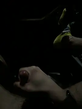 Snapshot of Izzzy21 chatting on October 30, 12:34 am Izzzy21 online show from October 30, 12:34 am