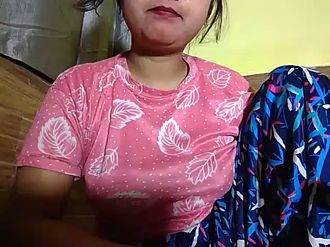 Snapshot of Queen_Couple chatting on February 27, 5:26 pm Queen Couple online show from February 27, 5:26 pm