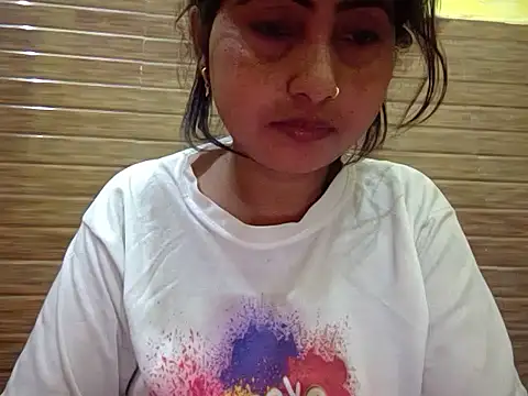 Snapshot of Queen_Couple chatting on March 9, 6:43 pm Queen Couple online show from March 9, 6:43 pm